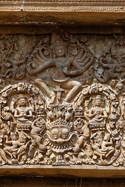 Prasat Sikhoraphum-MAR15-047